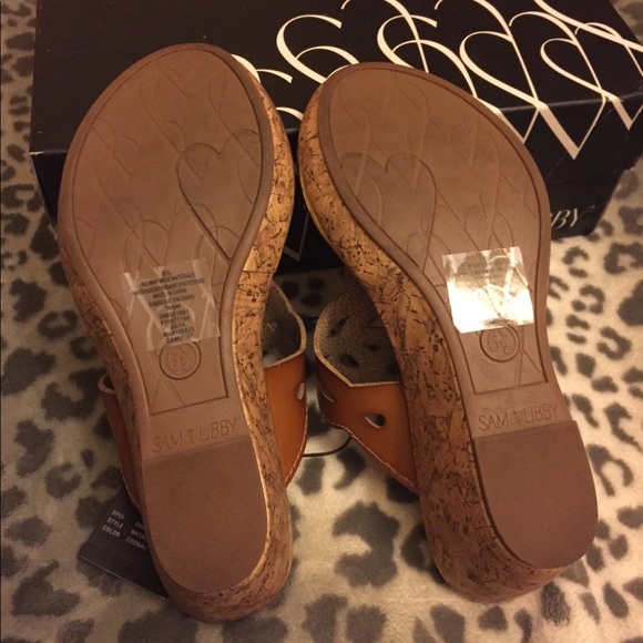 Sam & Libby wedge sandals cognac size 6 1/2. - Picture 4 of 6